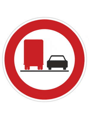Plechové dopravné značky - Zákazové značenie: Zákaz predchádzania pre nákladné automobily