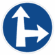 Plechové dopravné značky - Príkazové značenie: Prikázaný smer jazdy priamo a vpravo